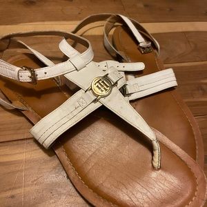 Women’s 7.5 Tommy Hilfiger white sandals super comfortable